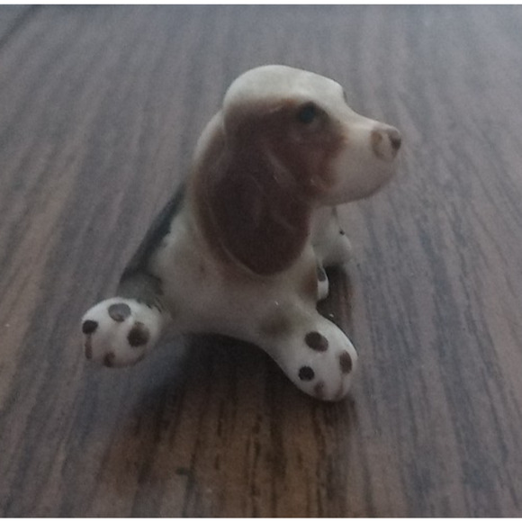 Black White And Brown Miniature 1 Inch Ceramic Hound Figurine - Picture 2 of 4